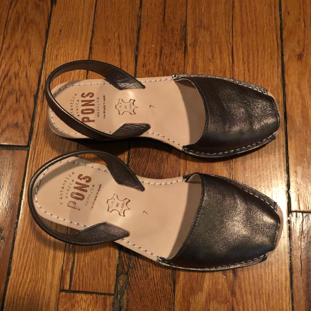 NWOT Pons sandals in bronze